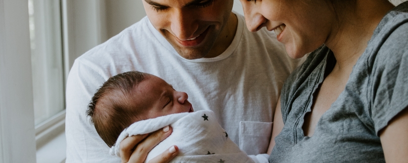 Congé de naissance : rémunération, durée, entrée en vigueur… découvrez toutes les précisions apportées par l’Elysée